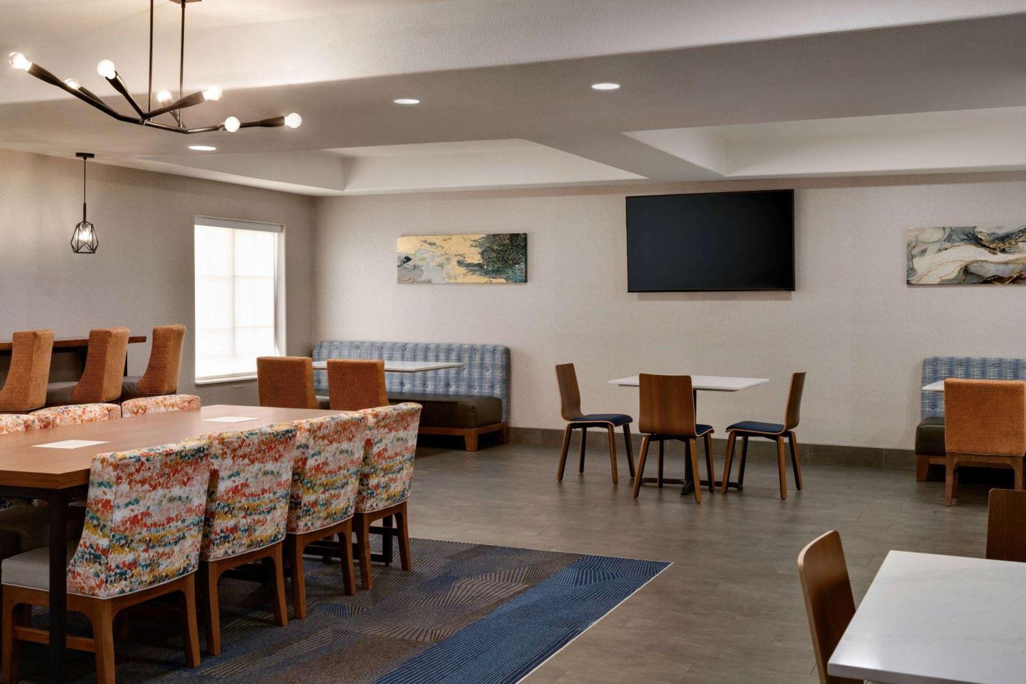 La Quinta By Wyndham סטיבנוויל מראה חיצוני תמונה