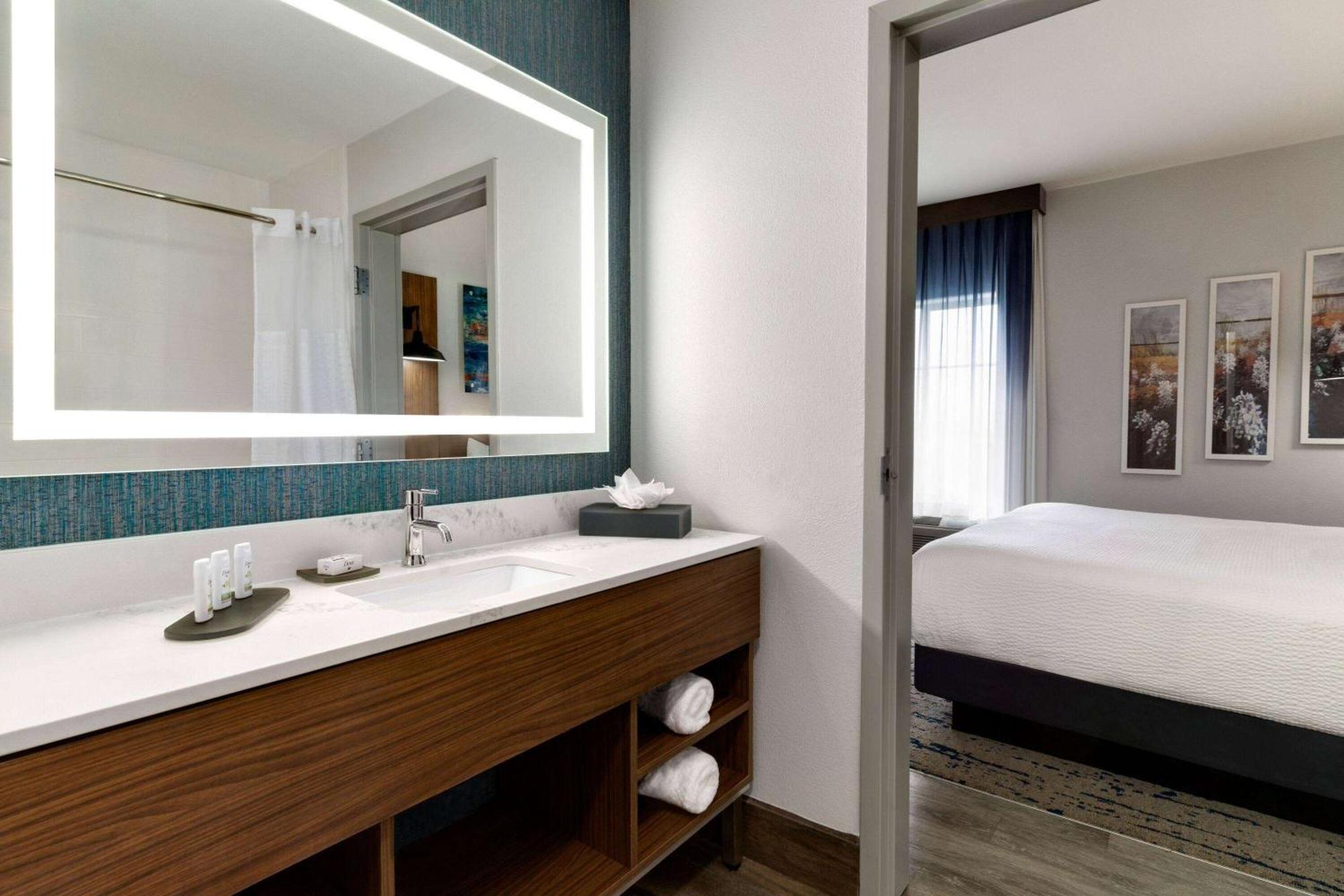 La Quinta By Wyndham סטיבנוויל מראה חיצוני תמונה